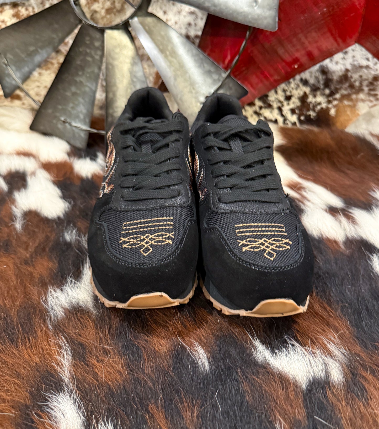 The Western Tennis Shoes *Black