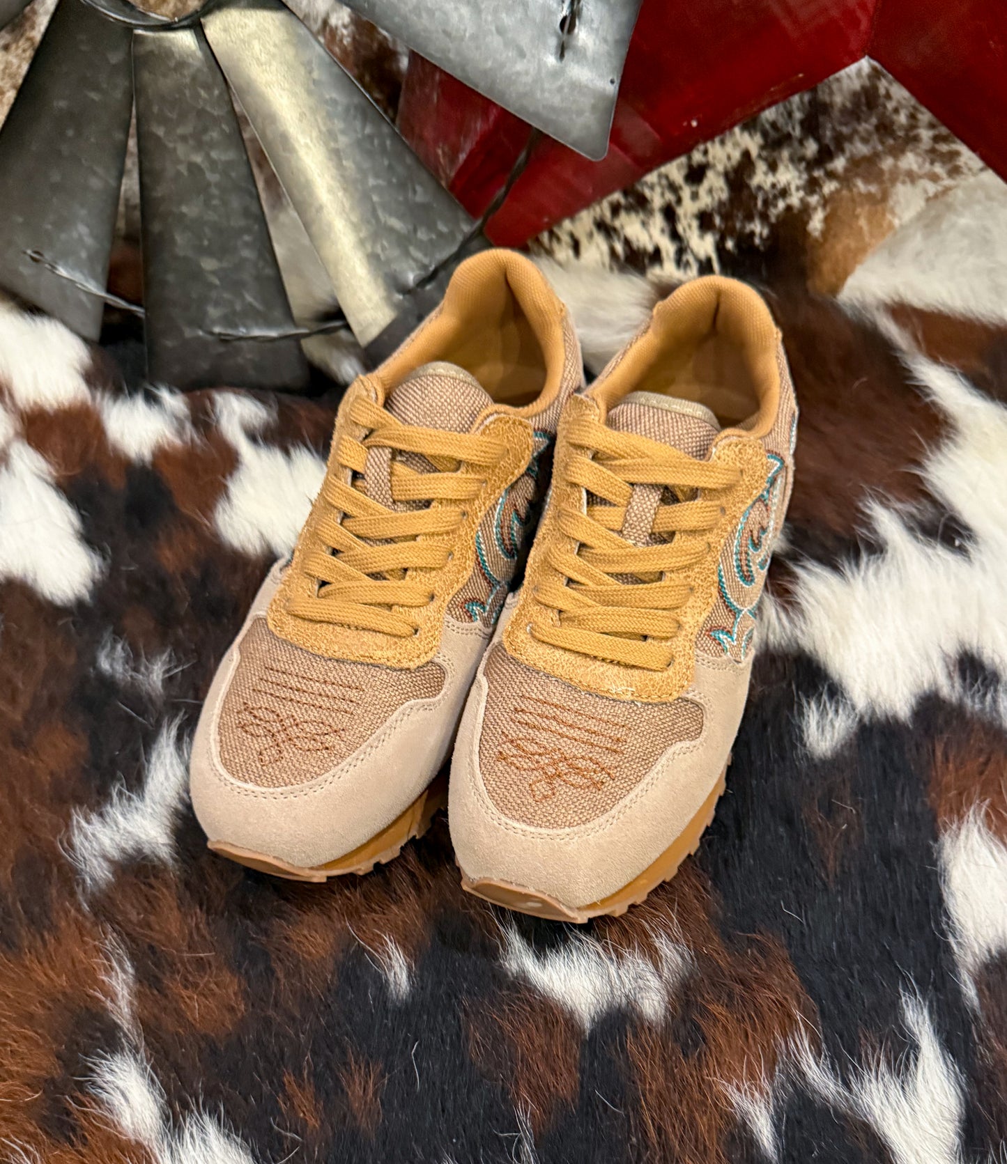 The Western Tennis Shoes *Tan