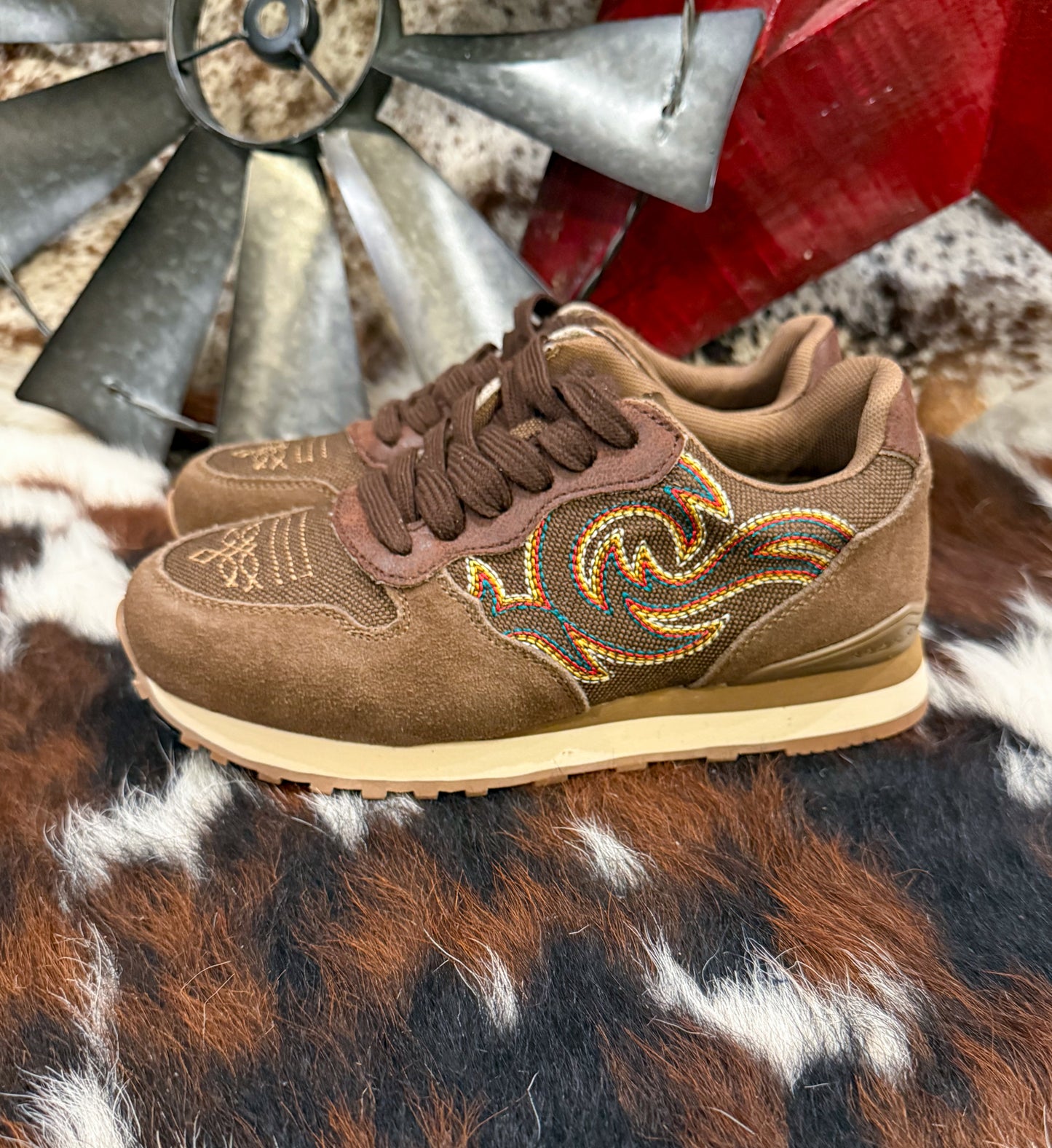 The Western Tennis Shoes *Brown