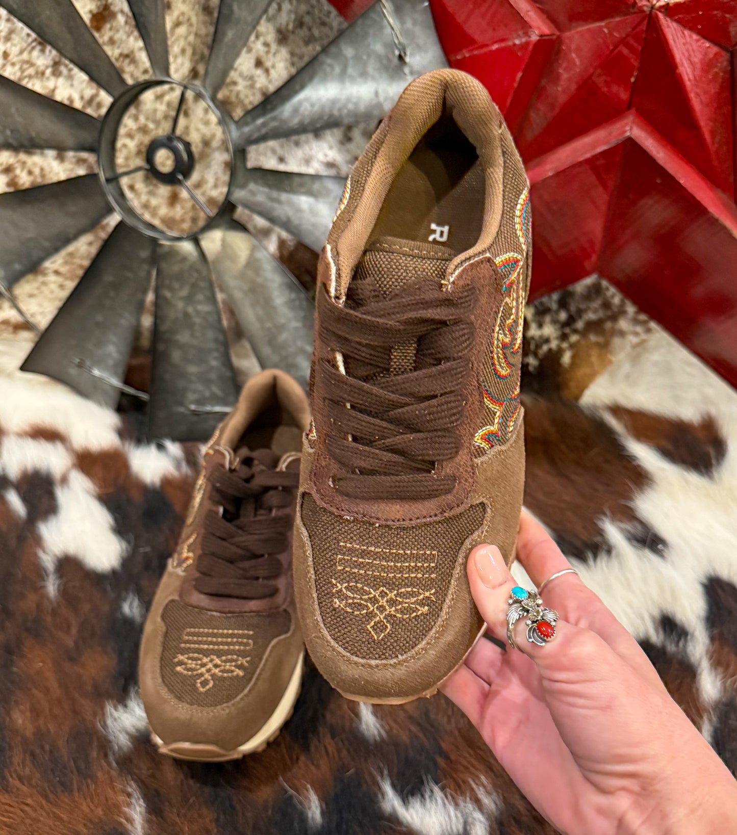 The Western Tennis Shoes *Brown