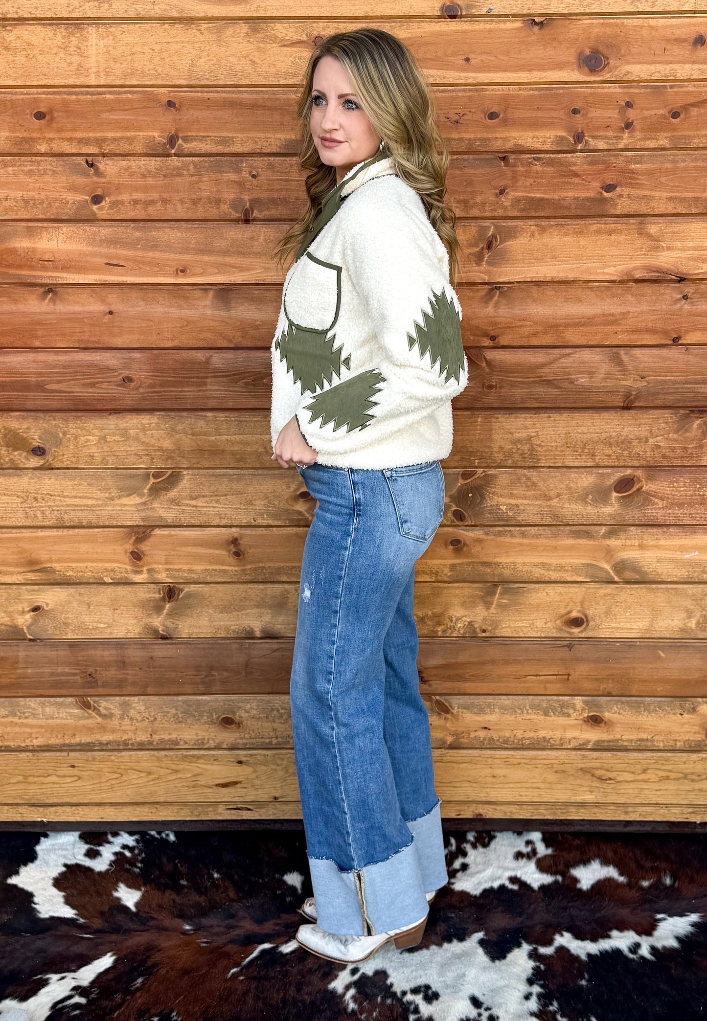 Mountain Range Pullover