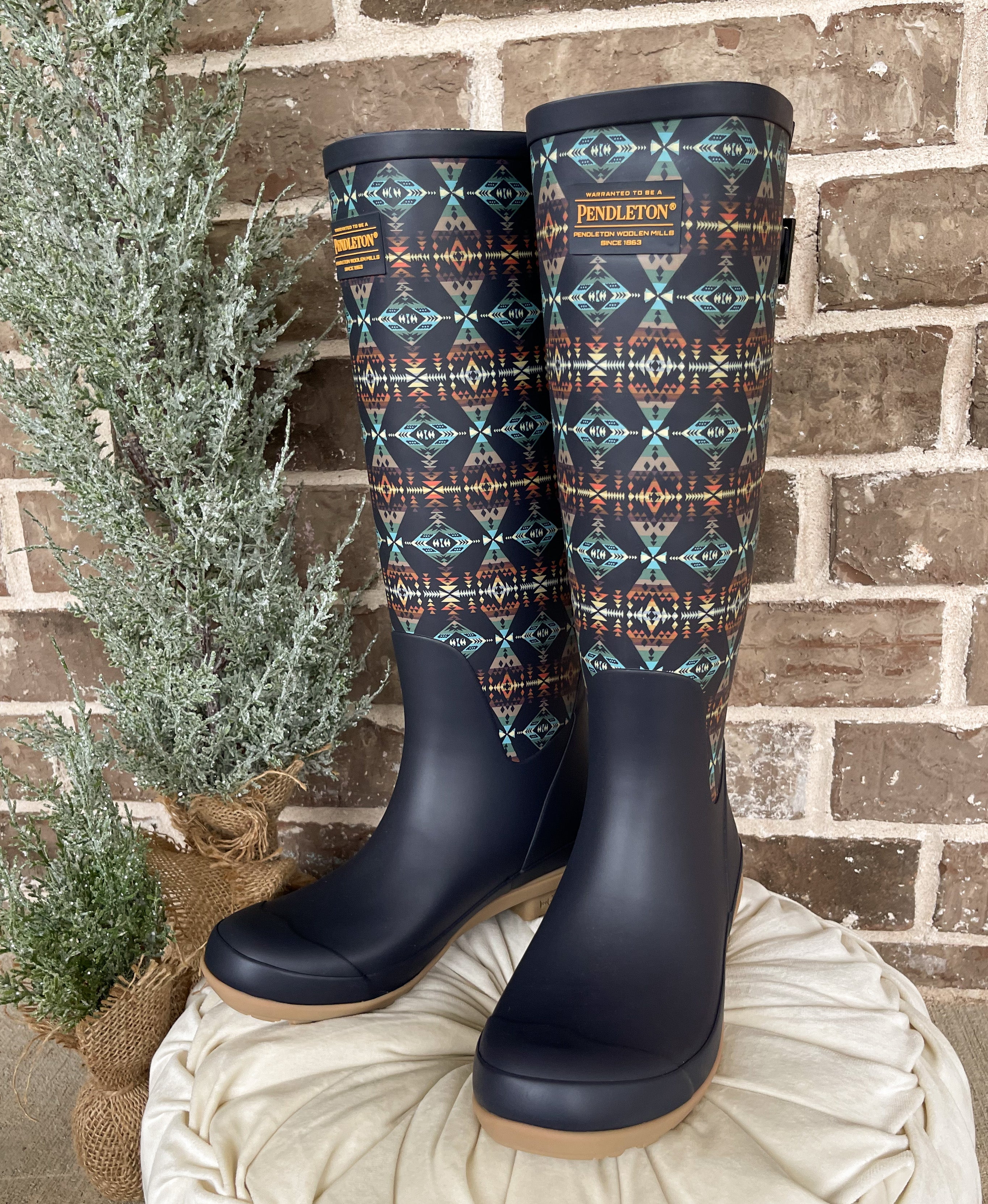 Fashion pendleton rain boots